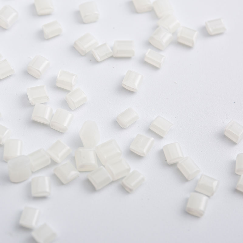 Pelet Plastik PA66 Kepadatan Asap Rendah Tahan Api Bebas Halogen